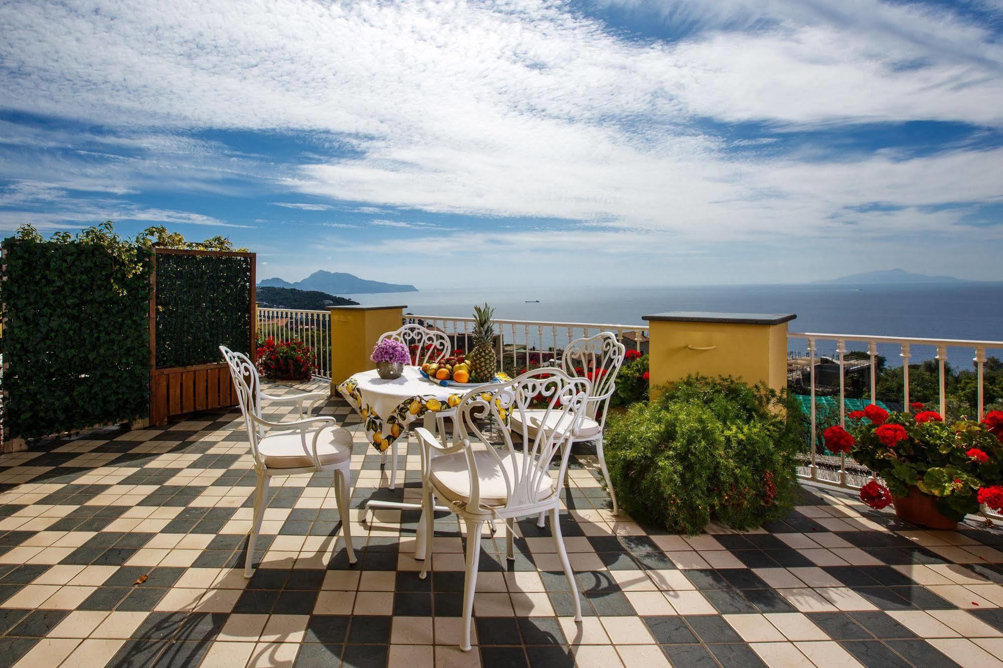 Relais Il Pennino Bed and Breakfast Massa Lubrense Exteriör bild